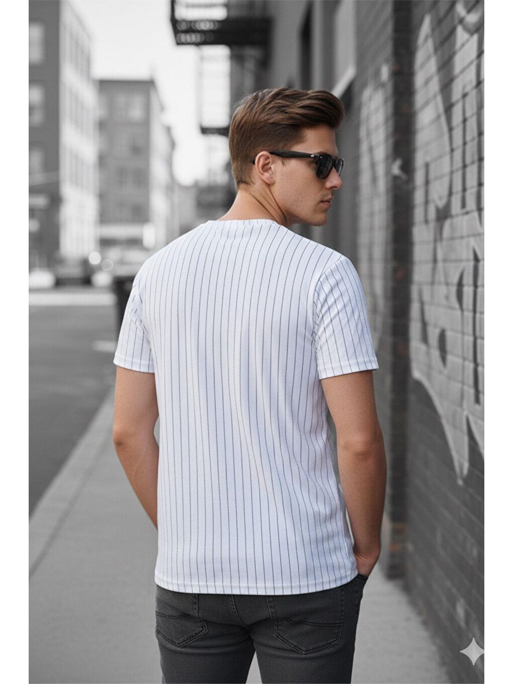 Beyaz Moments Of Baskılı İnce Çizgili Premium Jakarlı Slim Fit Elastanlı Erkek T-Shirt-1