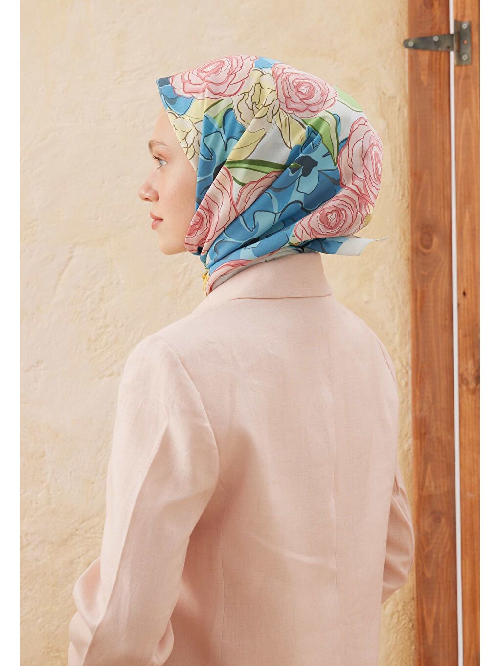 Rose Bouquet Desen Pamuk İpek Eşarp Mavi-3