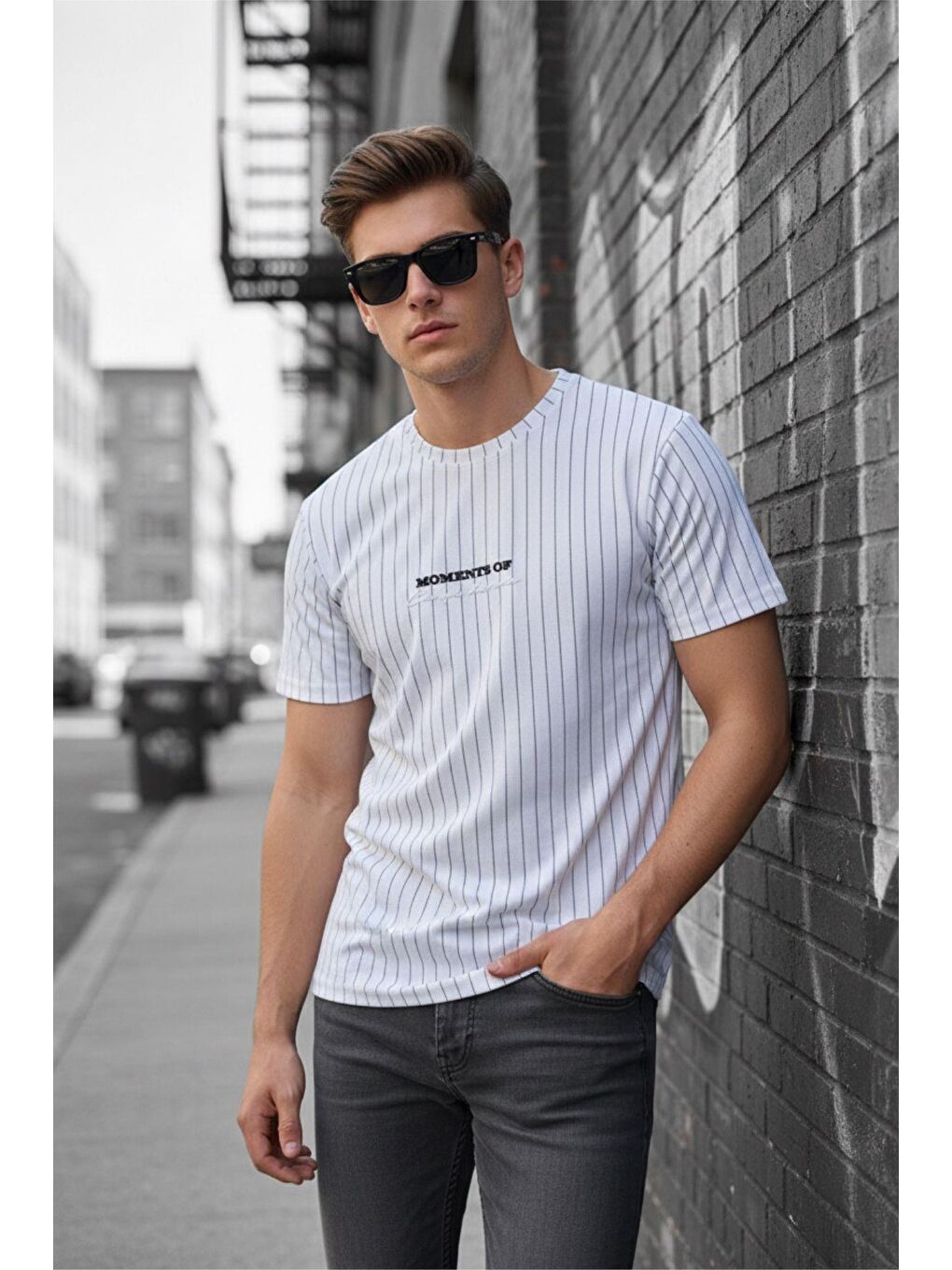 Beyaz Moments Of Baskılı İnce Çizgili Premium Jakarlı Slim Fit Elastanlı Erkek T-Shirt-2