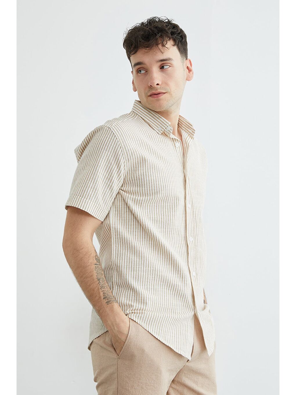 Bej Çizgili Keten Görünümlü Kısa Kol Gömlek-3