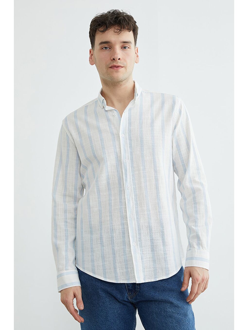 Mavi Çizgili Keten Görünümlü Gömlek