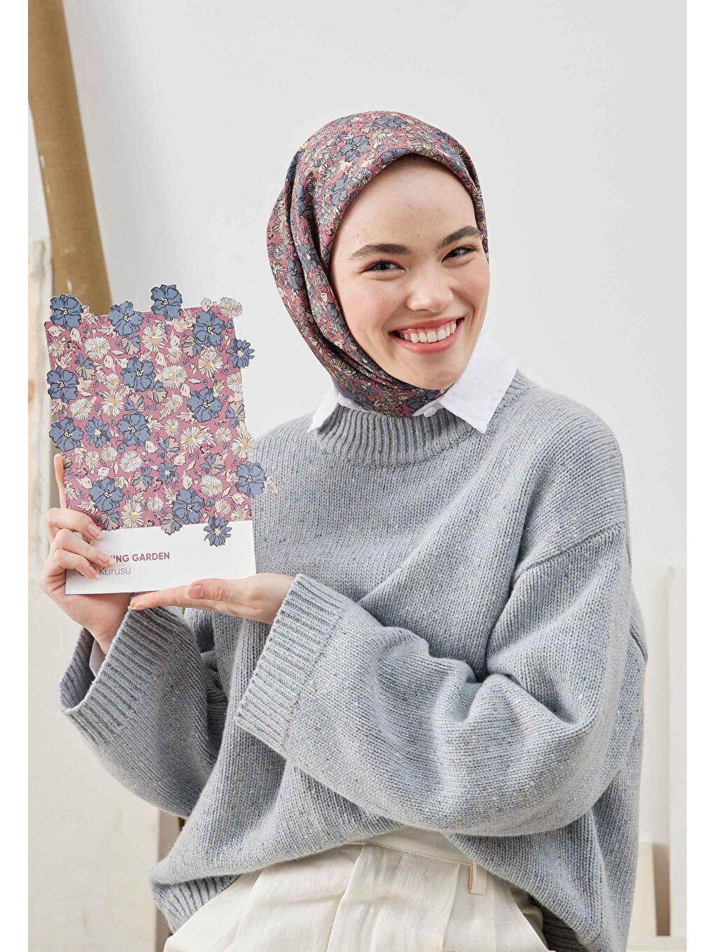 Pembe Bloomıng Garden Desen Pamuk İpek Eşarp Gülkurusu-1