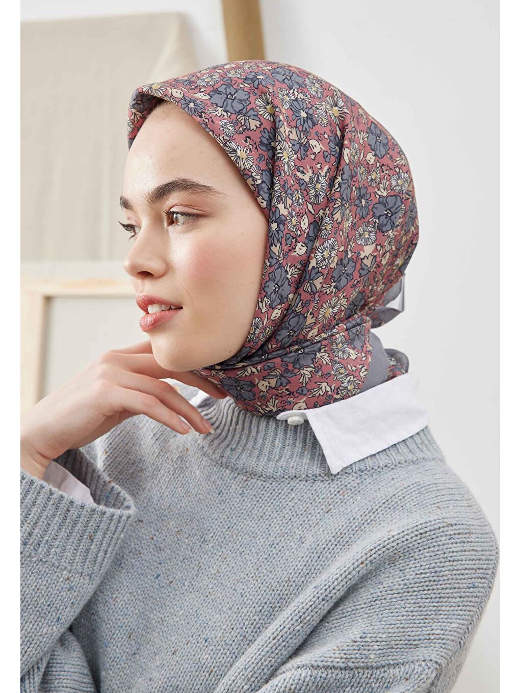 Pembe Bloomıng Garden Desen Pamuk İpek Eşarp Gülkurusu-2