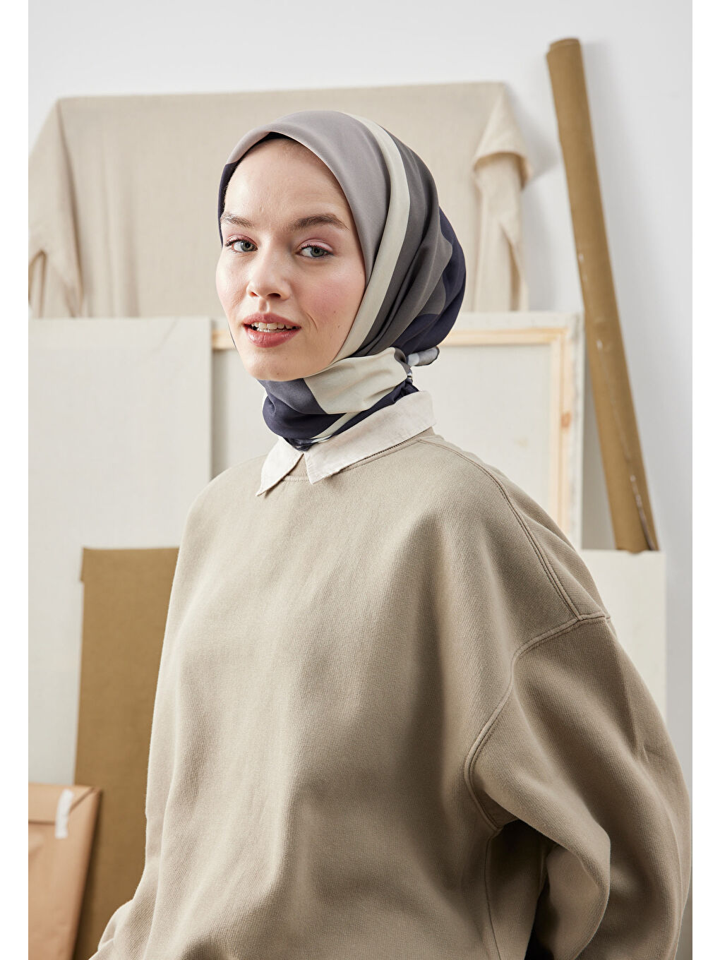 Multı Colors Desen Pamuk İpek Eşarp Lacivert-1