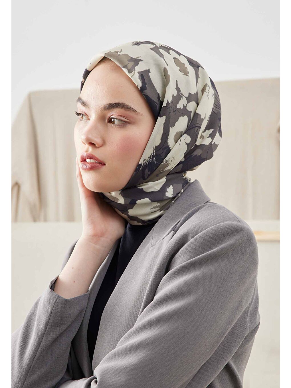 Bej Multı Flower Desen Pamuk İpek Eşarp Vizon-2