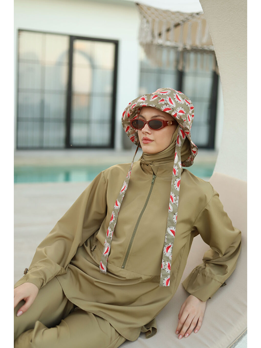 Yeşil Geniş Manşetli Yüzme Takımı Açık Kil-1