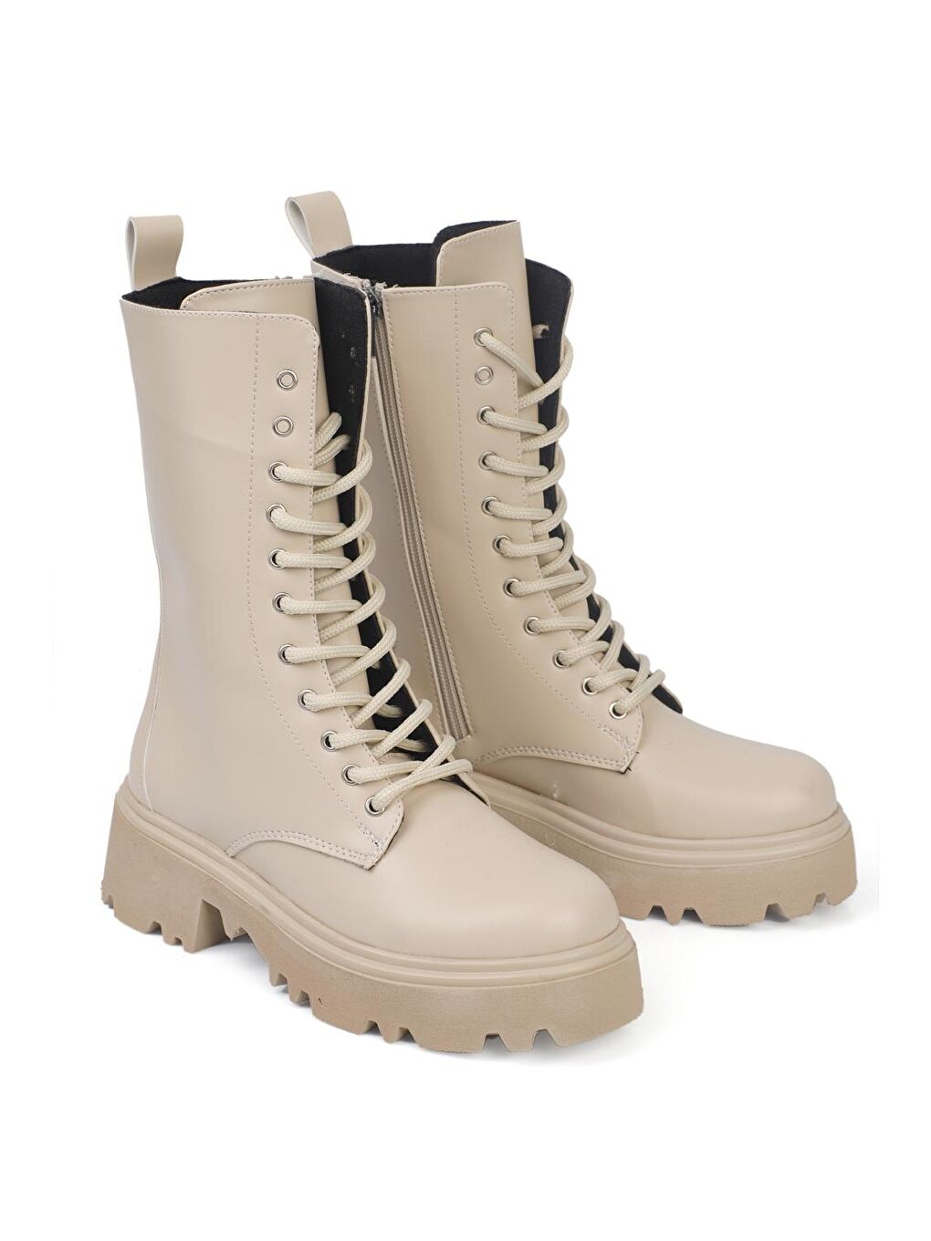 Bej Yuvarlak Burunlu Yandan Fermuarlı Bağcıklı Trak Taban Kadın Bot