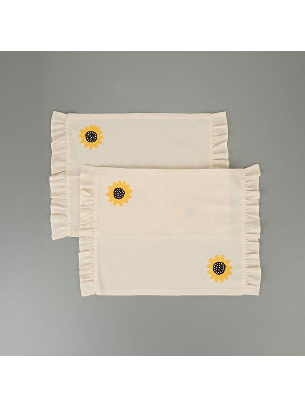 Evidea Soft Nakışlı Fırfırlı 2'li Amerikan Servis - Ekru - 35x50 cm - 1
