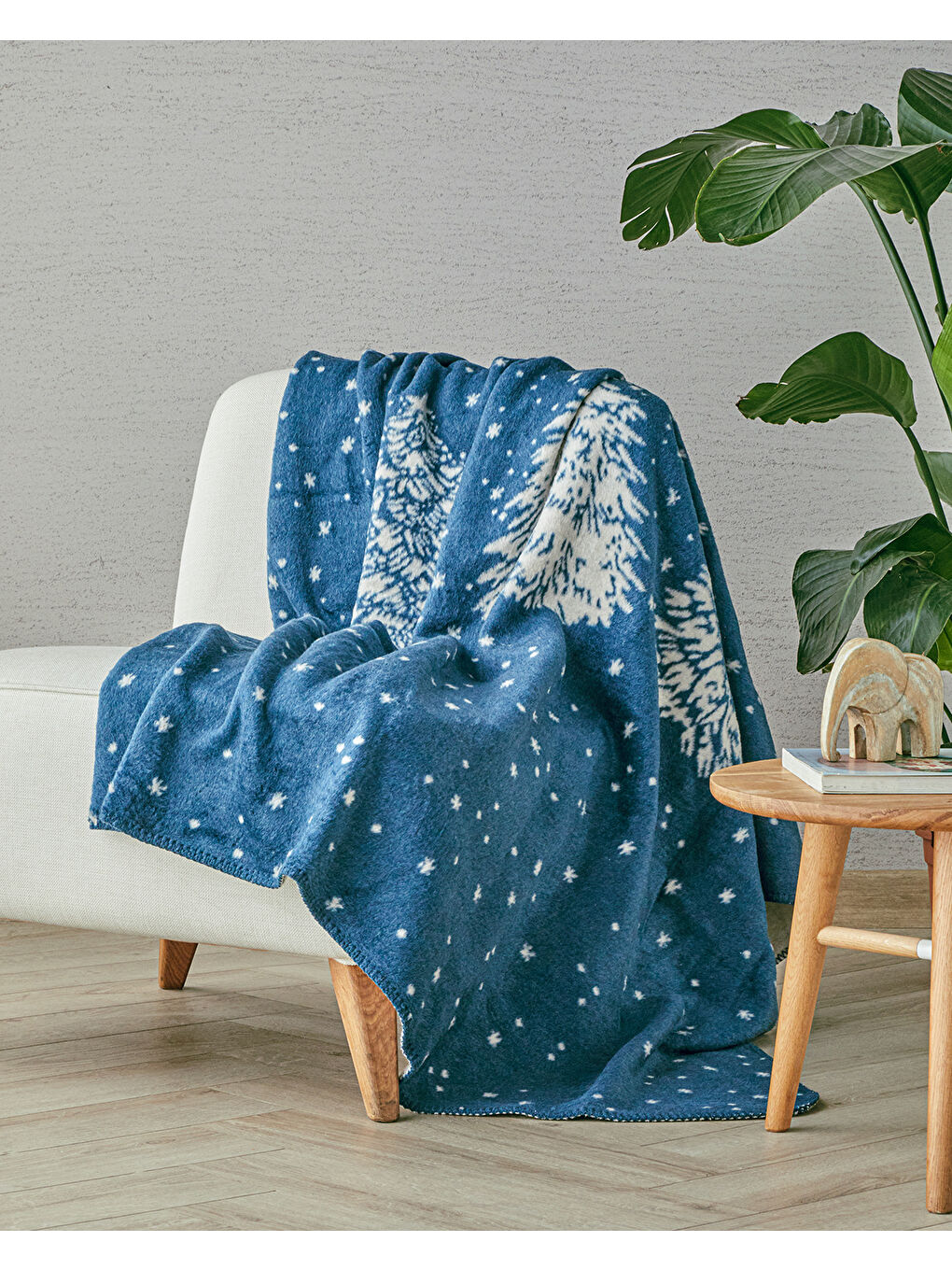 Pine trees Akrilik Tv Battaniye 130x170 cm Petrol Mavisi-1