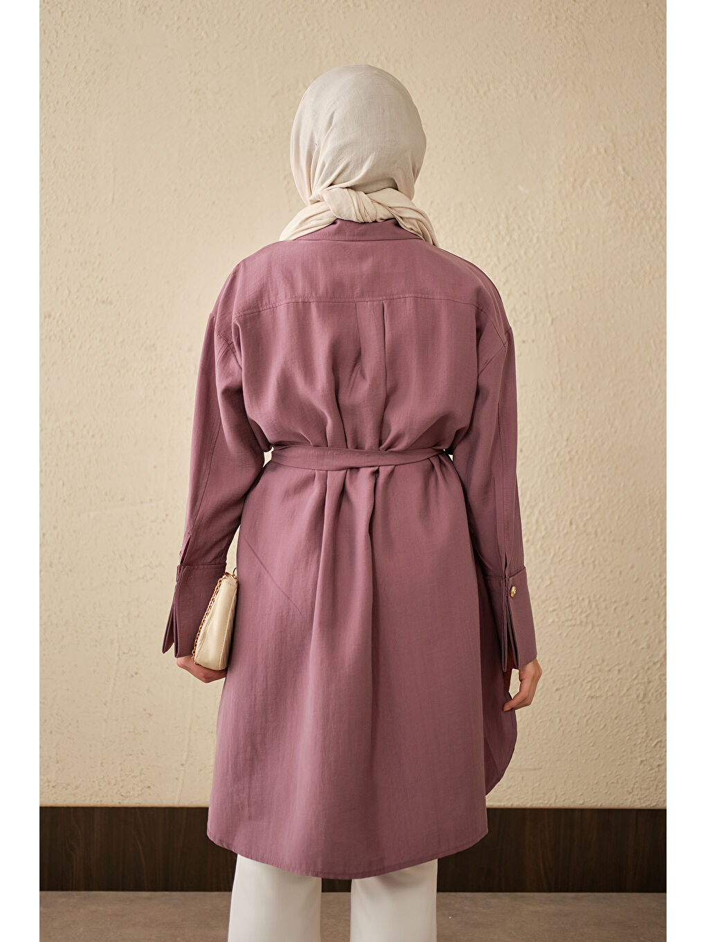 Kadın Bel Bağlamalı Gizli Düğmeli Uzun Gömlek Mürdüm-4