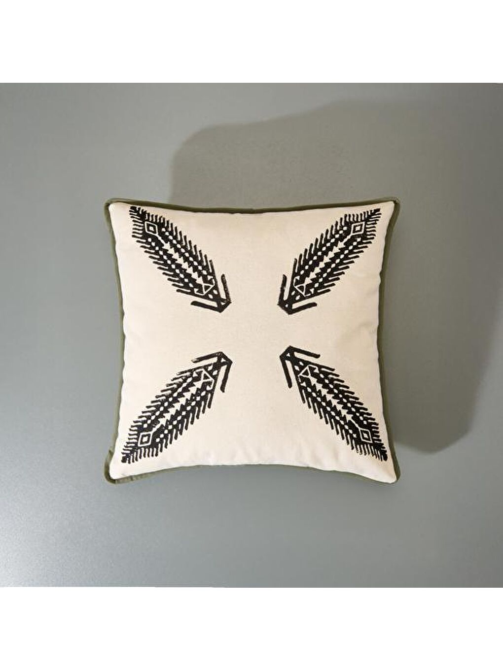 Soft Su Yolu Baskılı Kırlent - Ekru- 40x40 cm