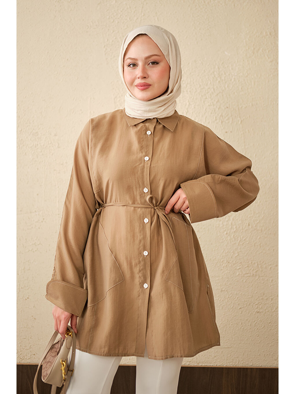 Bej Kadın Çift Cep Detay Uzun Gömlek Vizon