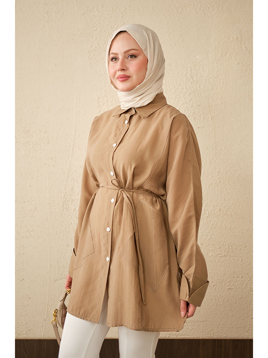 Bej Kadın Çift Cep Detay Uzun Gömlek Vizon-1