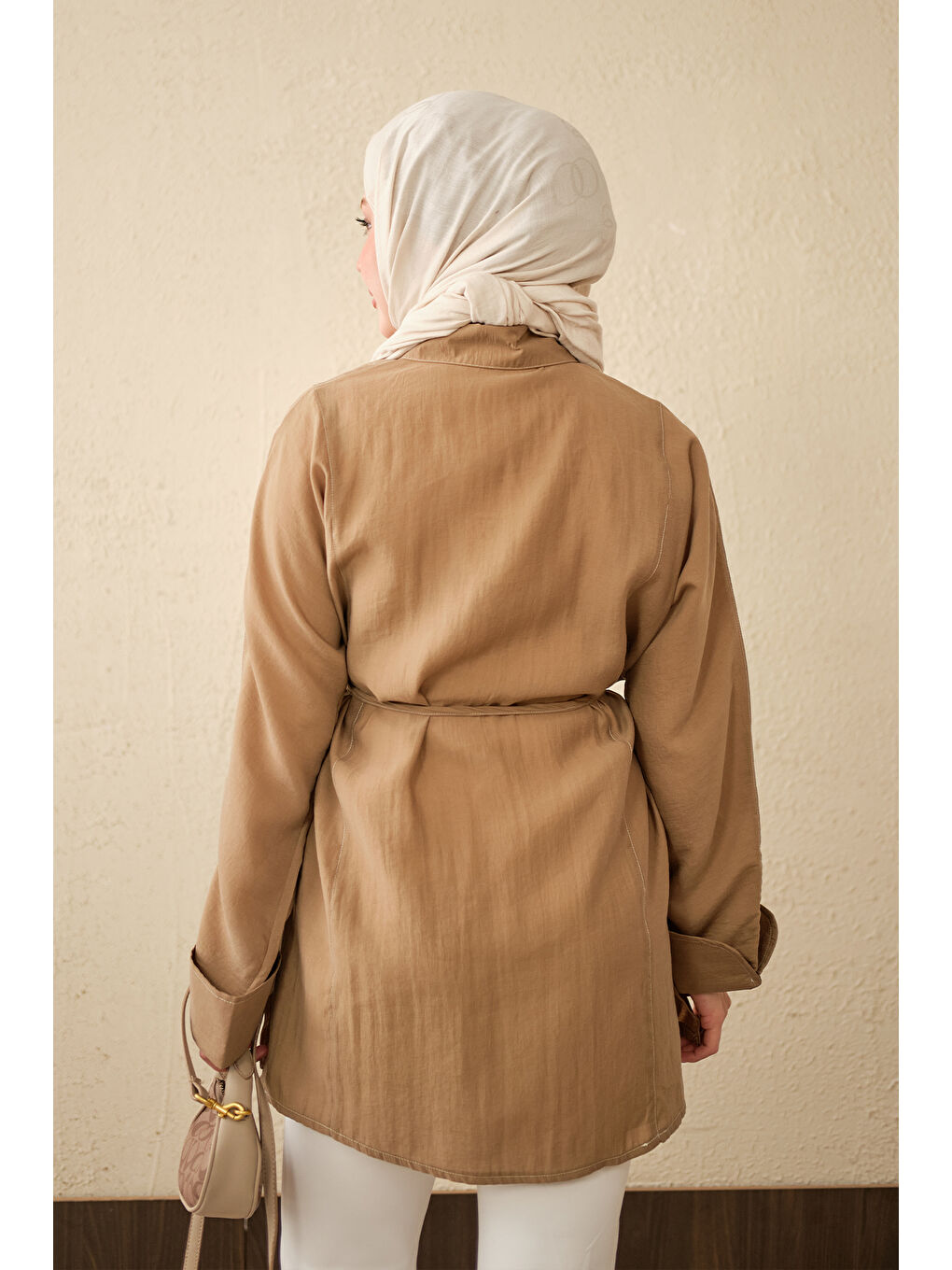 Bej Kadın Çift Cep Detay Uzun Gömlek Vizon-4