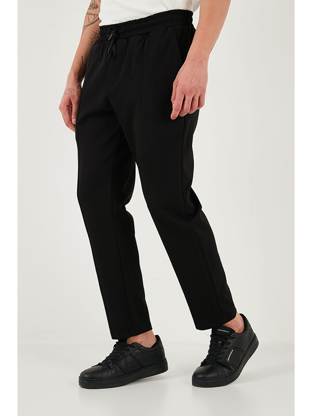 Siyah Pamuklu Slim Fit Normal Bel Daralan Paça Çimalı Pantolon 5908088-3