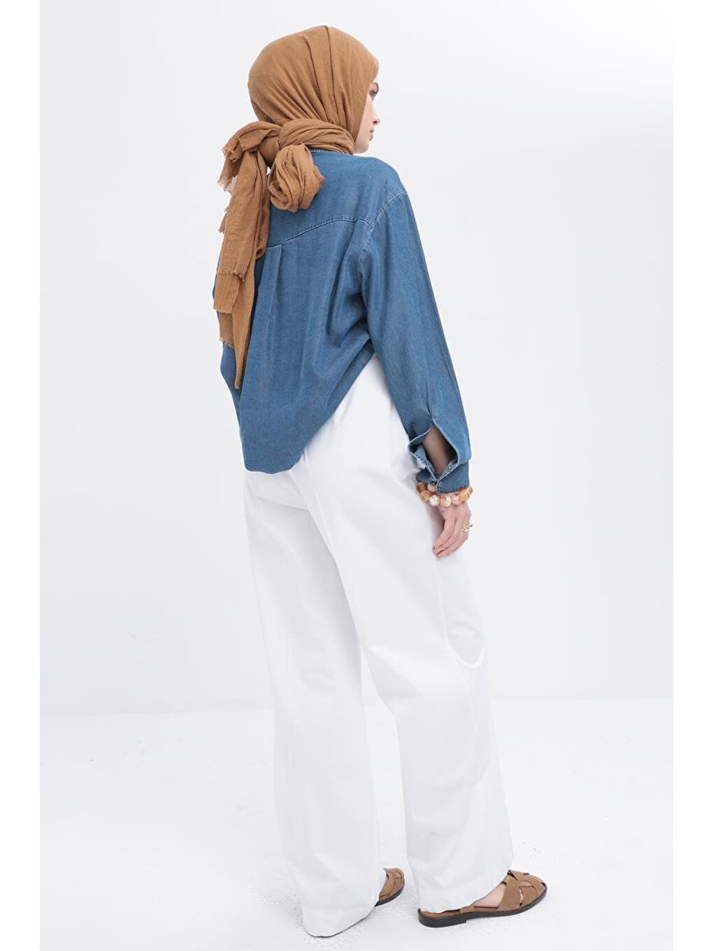 Beyaz-Pileli Geniş Paça Pantolon-3