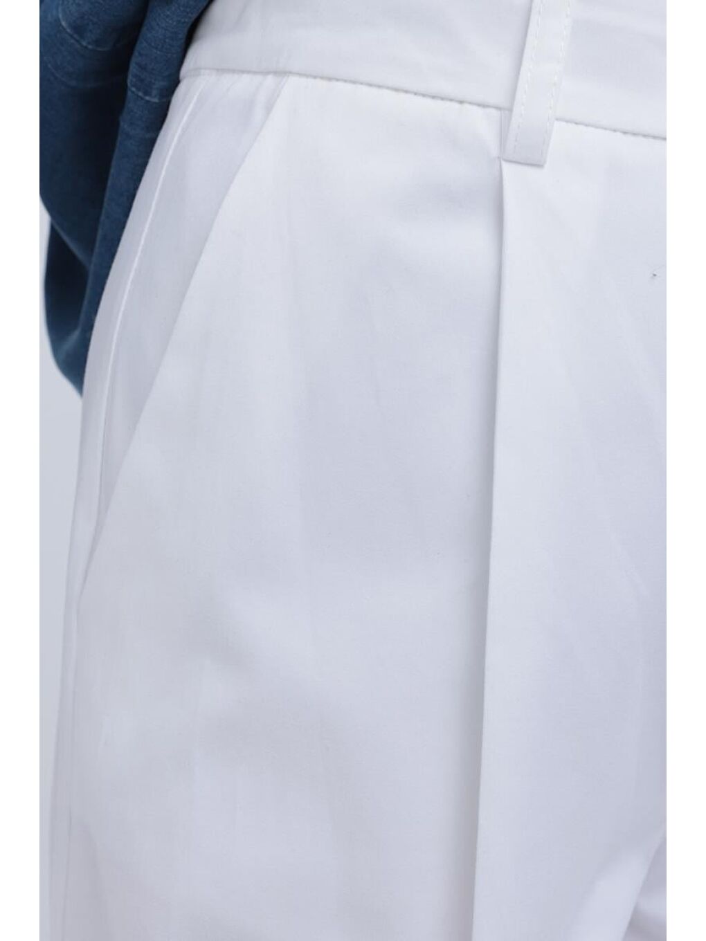 Beyaz-Pileli Geniş Paça Pantolon-4