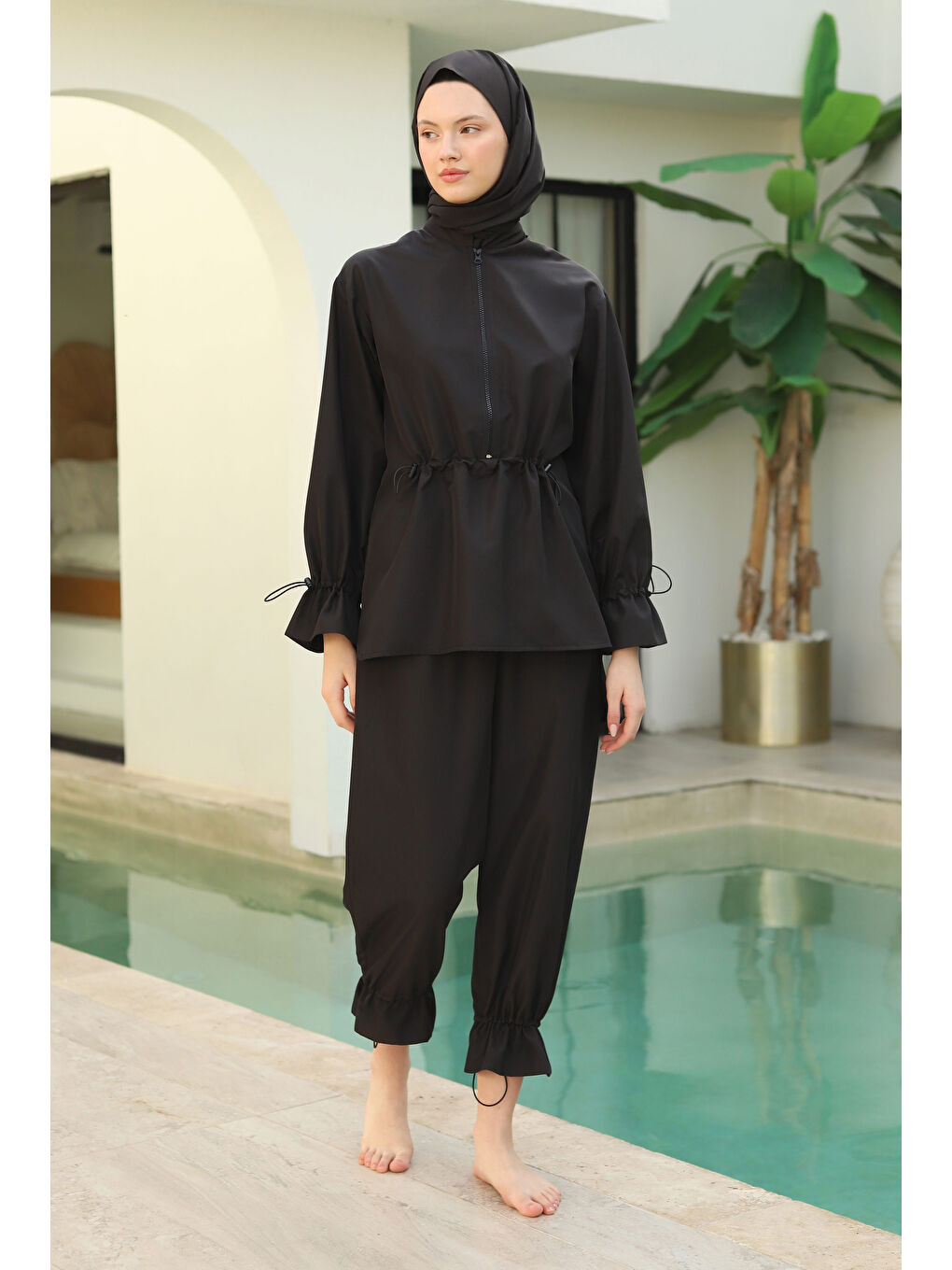 Geniş Manşetli Yüzme Takımı Siyah-1