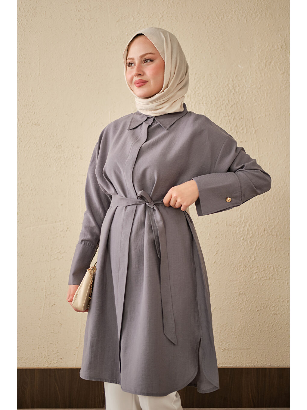 Kadın Bel Bağlamalı Gizli Düğmeli Uzun Gömlek Gri-2