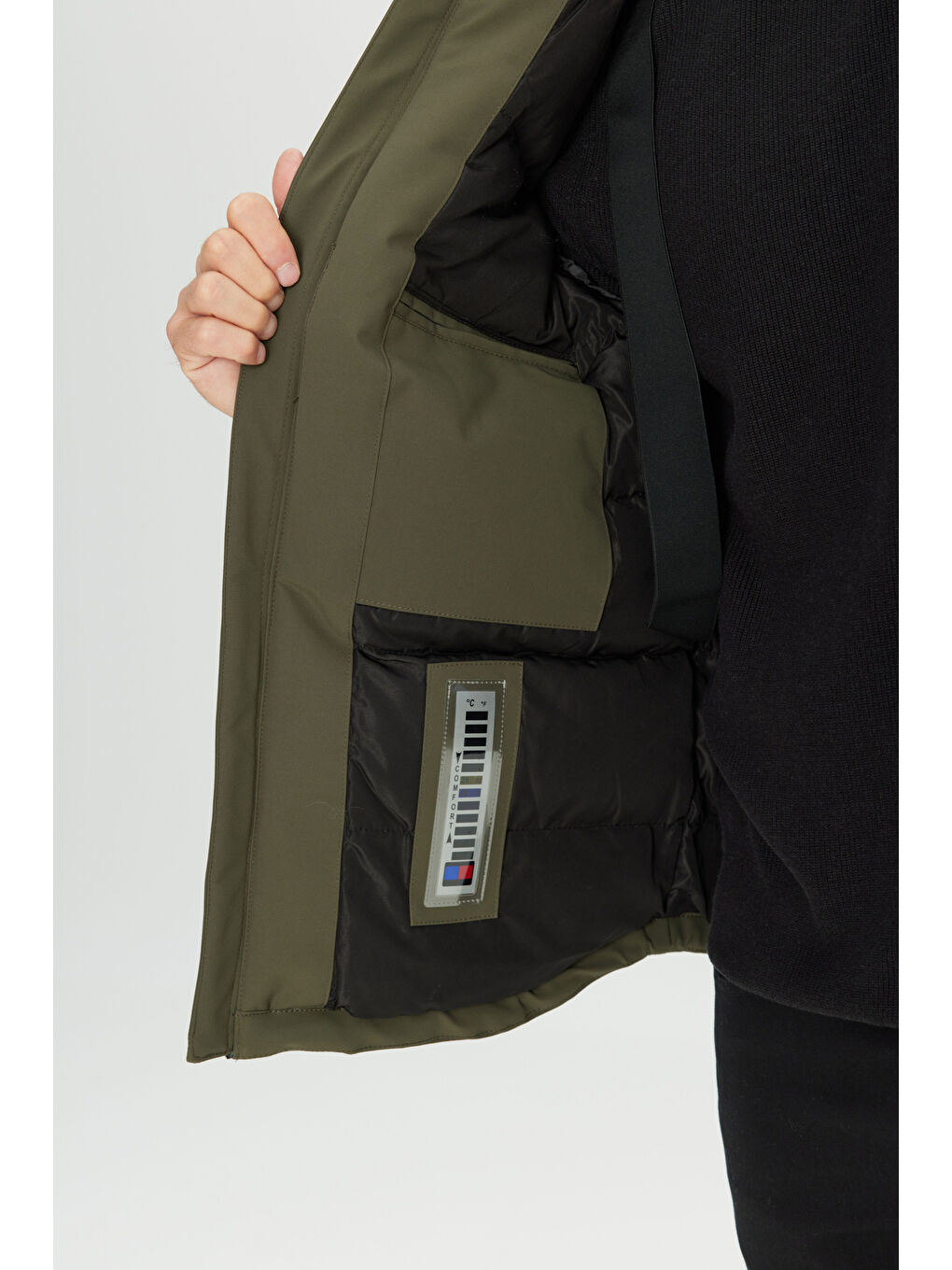 Erkek Haki Termometreli Standart Fit Normal Kesim Çıkma Kapüşonlu Yan Cepli Şişme Mont-5