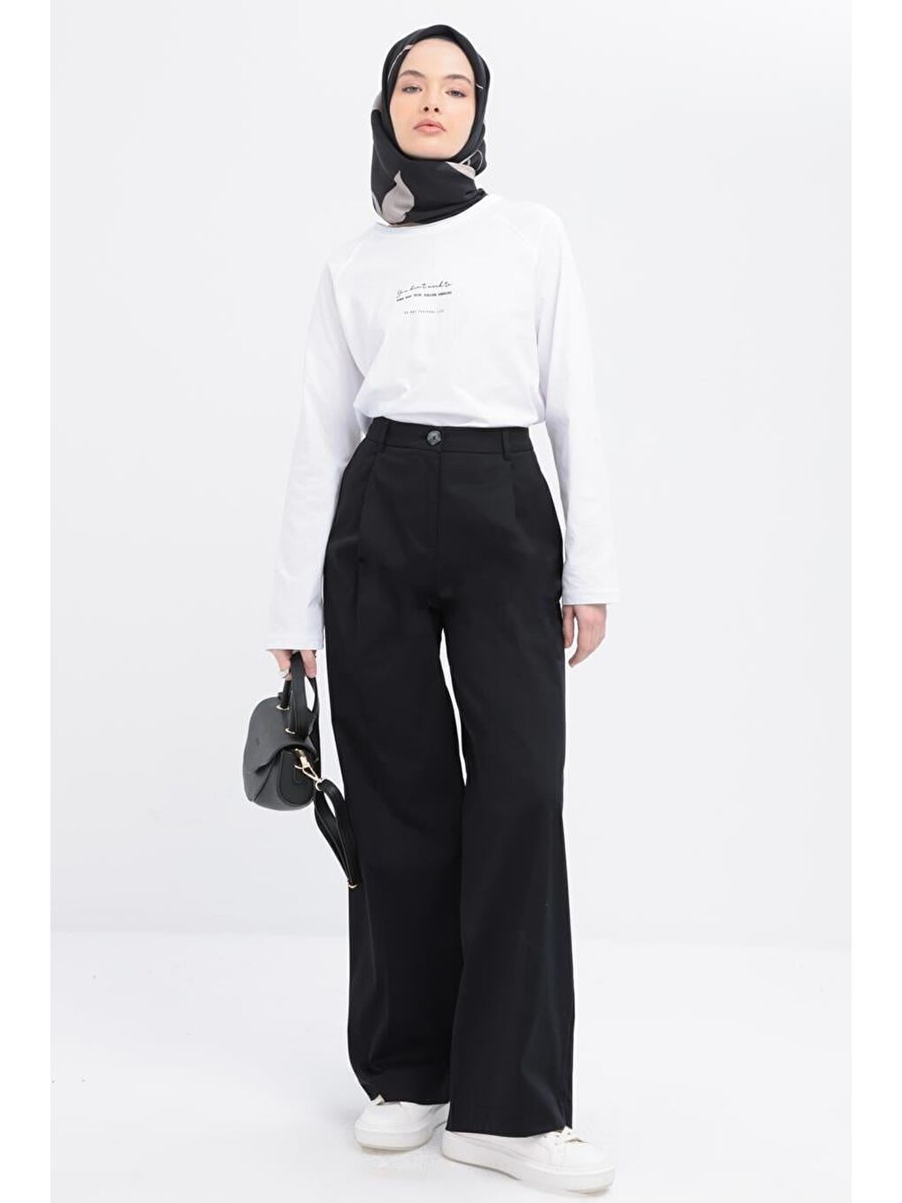 Siyah-Pileli Geniş Paça Pantolon-1