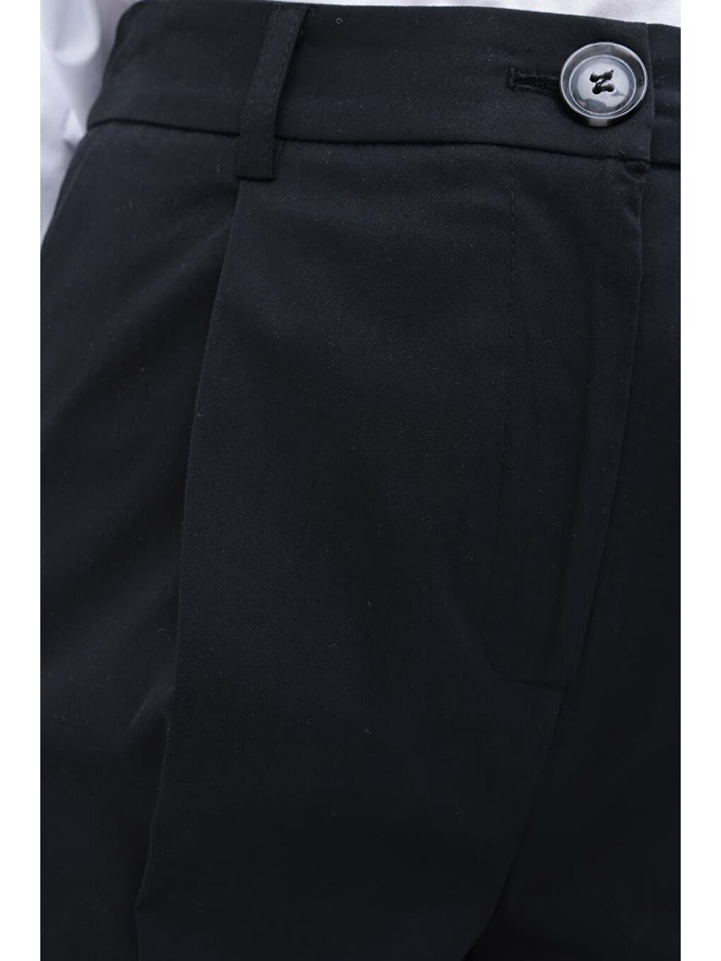 Siyah-Pileli Geniş Paça Pantolon-4