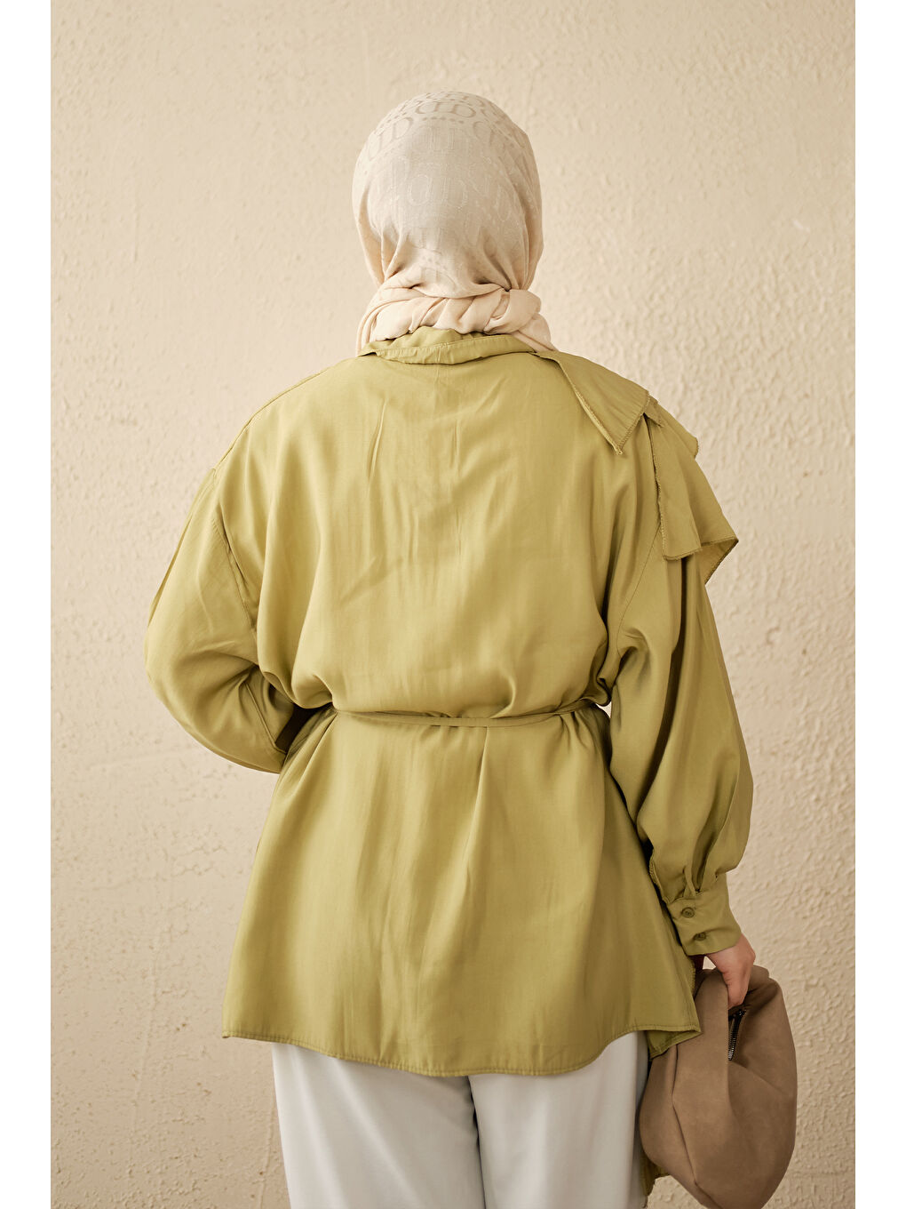 Kadın Volanlı Bağcıklı Gömlek Yağ Yeşil-4