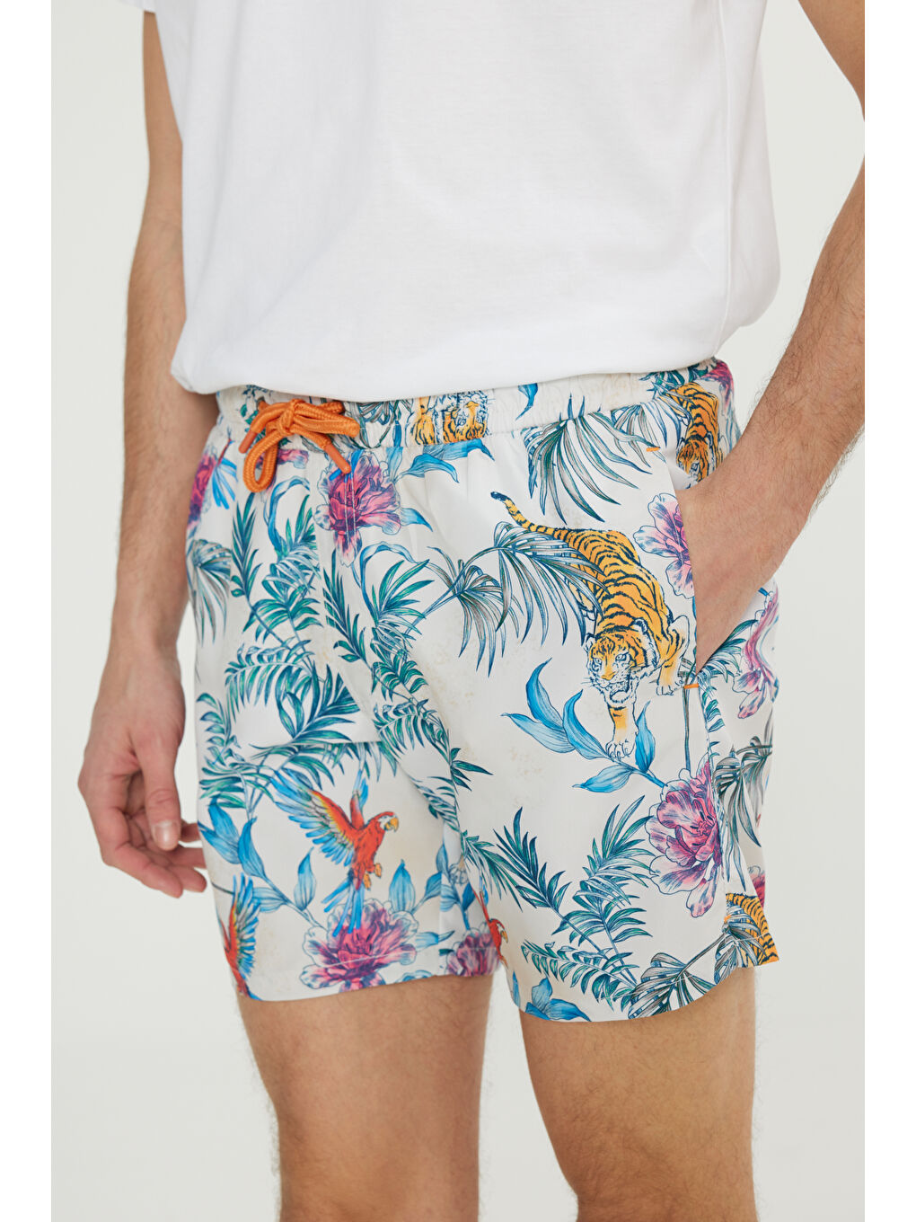 Erkek Ekru-Lacivert Standart Fit Normal Kesim Cepli Hızlı Kuruyan Desenli Mayo Deniz Şortu-6