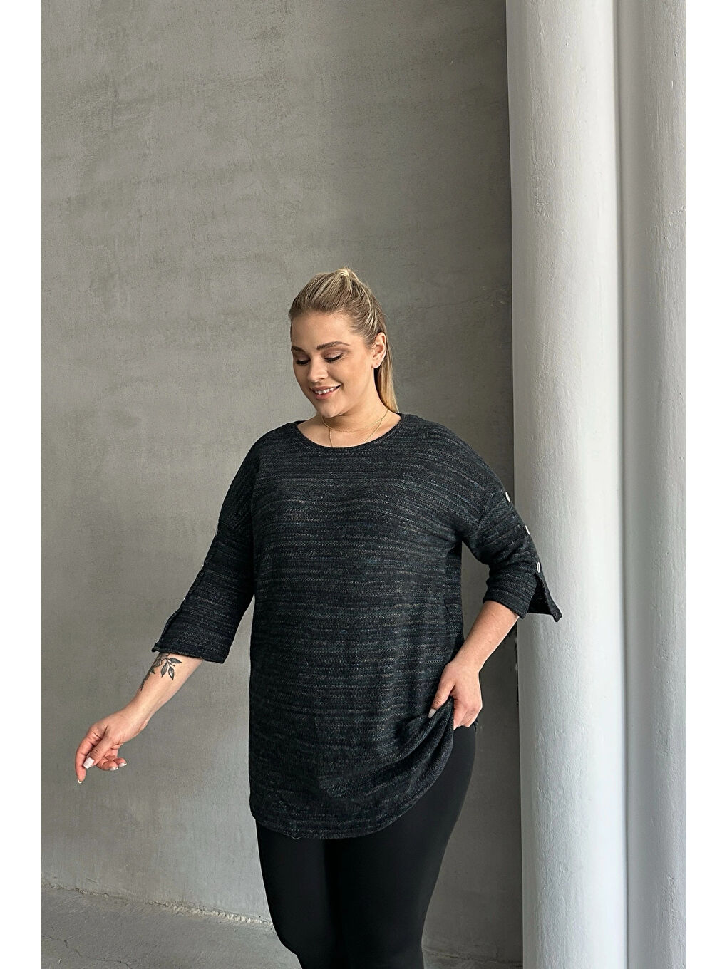 Antrasit Büyük Beden Yarım Kollu Bisiklet Yaka Düğme Detaylı Kırçıllı Kazak 303691-1