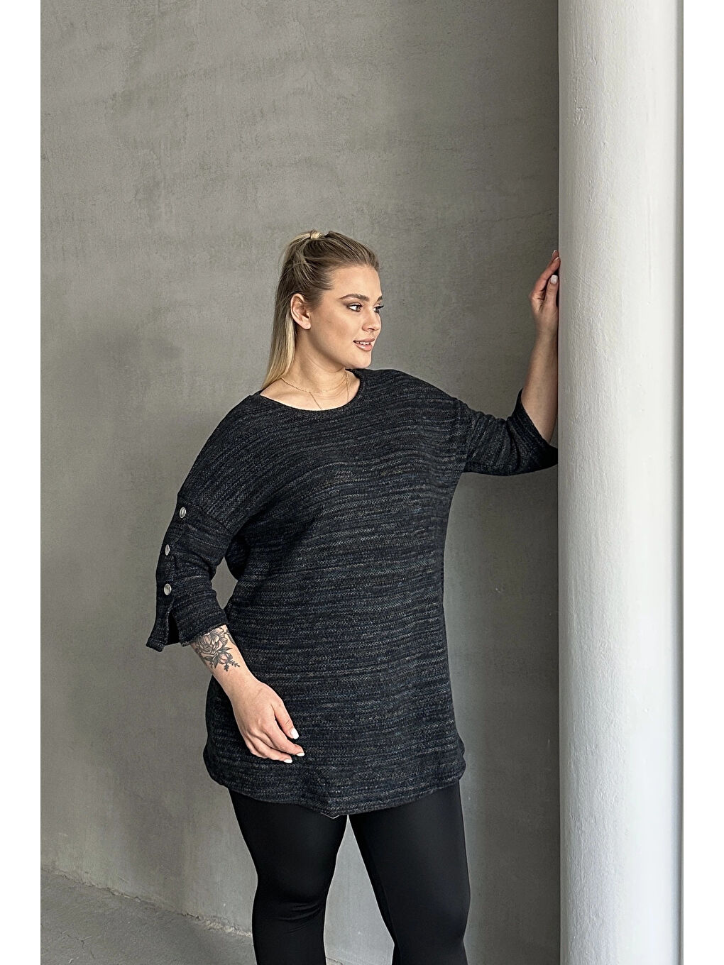 Antrasit Büyük Beden Yarım Kollu Bisiklet Yaka Düğme Detaylı Kırçıllı Kazak 303691-3