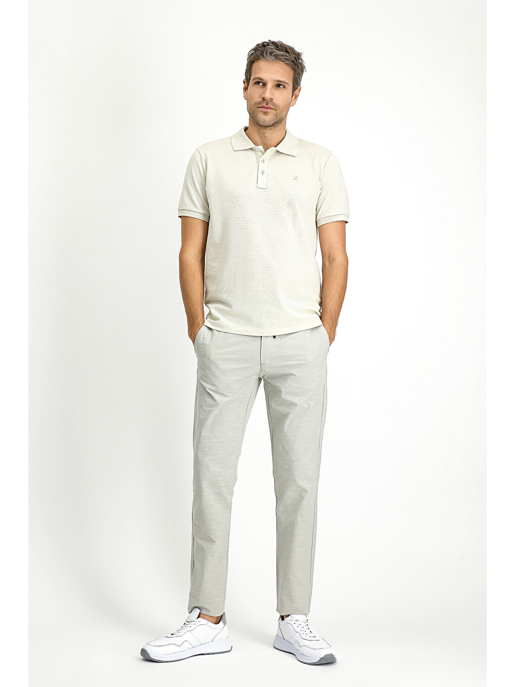 Bej Slim Fit Dar Kesim Pamuk Kıvrılmaz Polo Yaka Tişört-1
