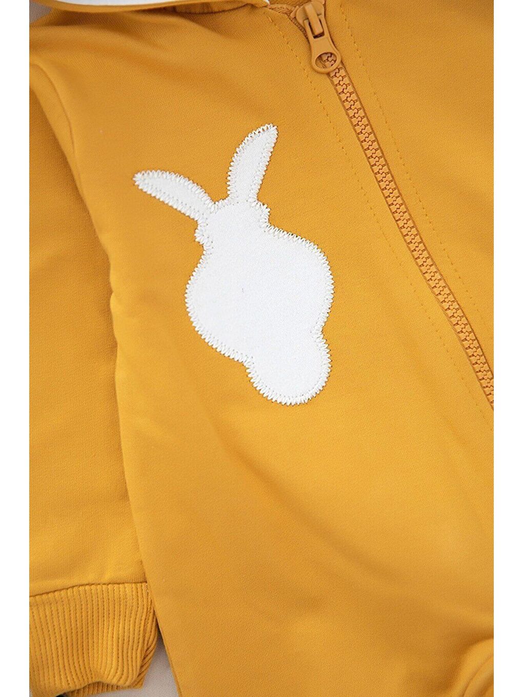 Sarı Tavşan Nakışlı Kapüşonlu Pon Ponlu Bebek Tulum-2