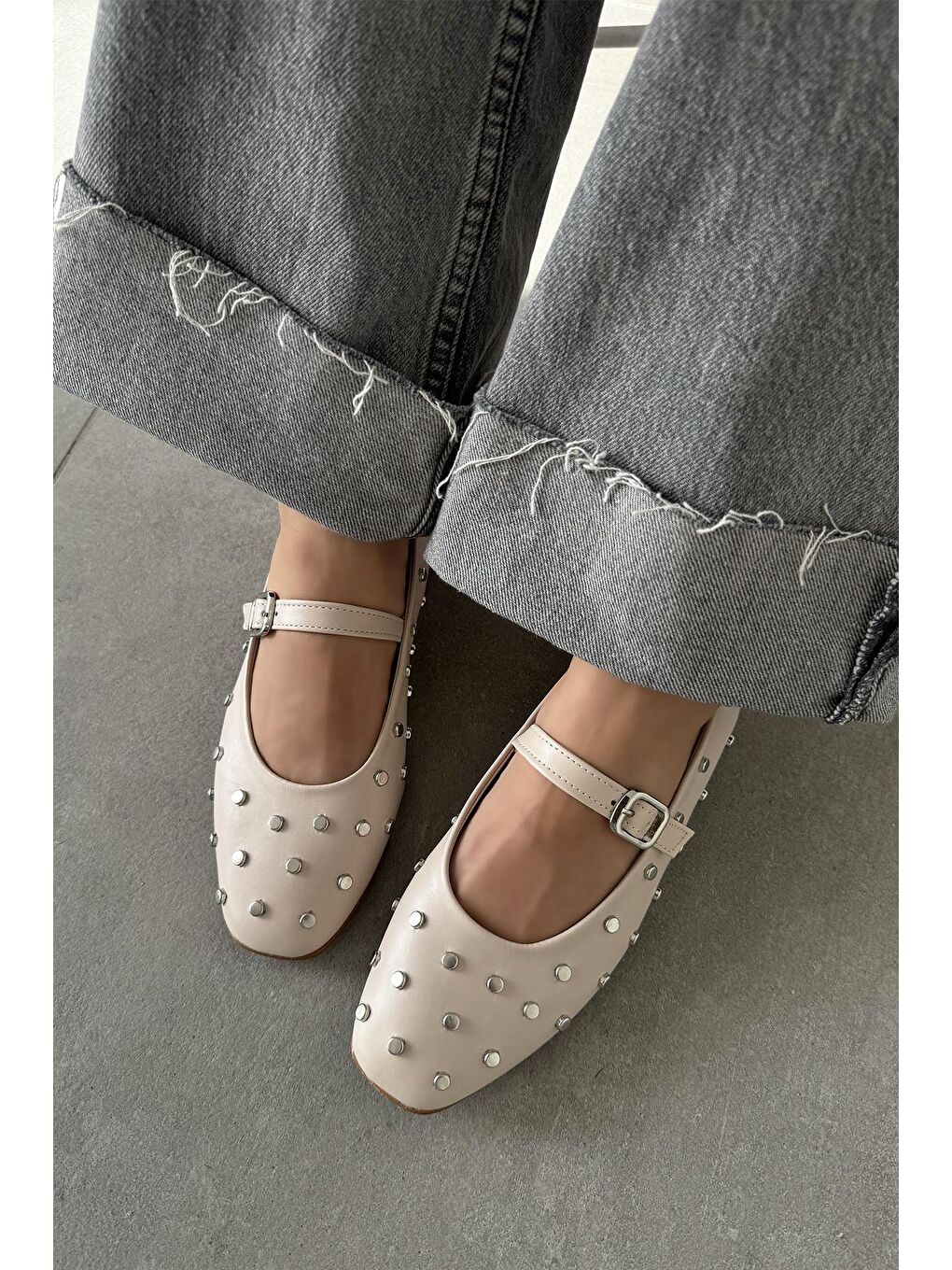 Azure Kadın  Drop  Detay  Deri  Babet Bej