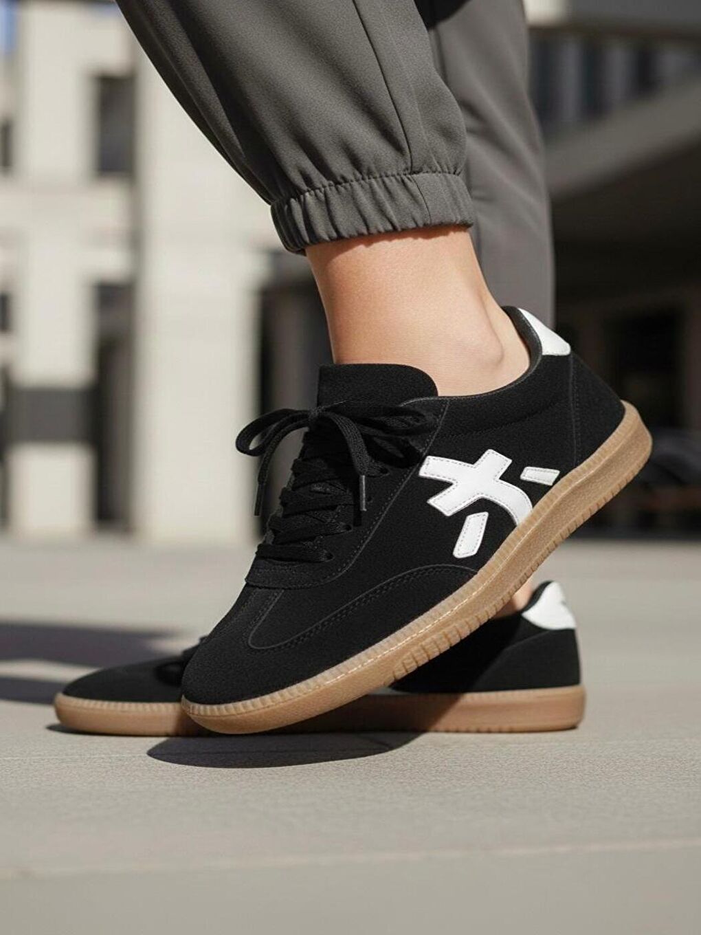 Kadın Sanda Siyah Günlük Ortopedik Rahat Taban Sneaker-1