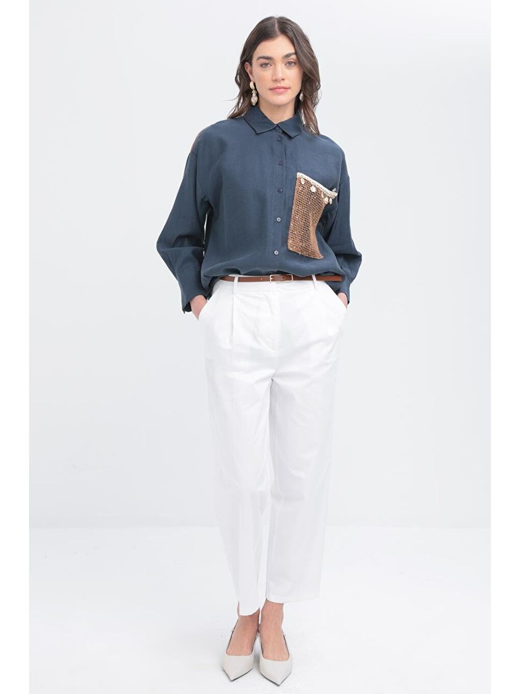 Beyaz-Kemerli Boru Paça Pantolon