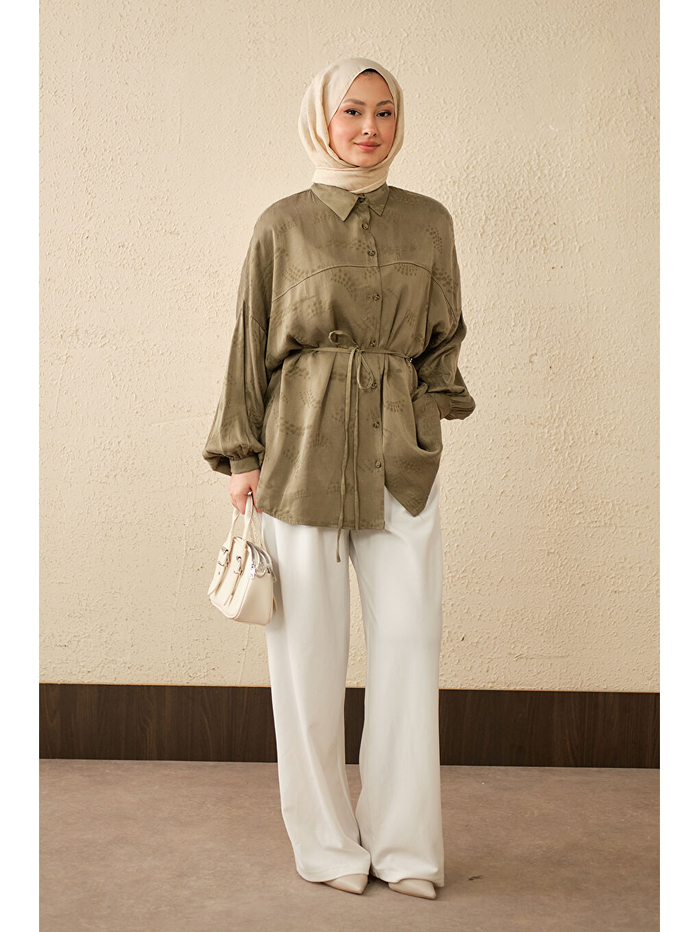 Kadın Benek Desenli Saten Bel Bağlamalı Gömlek Yeşil-1