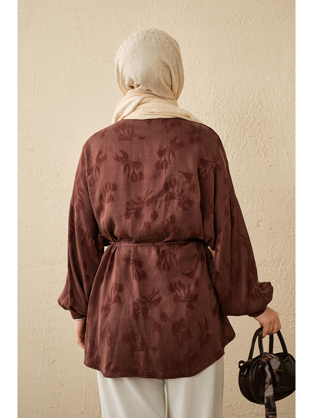 Kadın Lale Desen Saten Bel Bağlamalı Gömlek Kahverengi-4