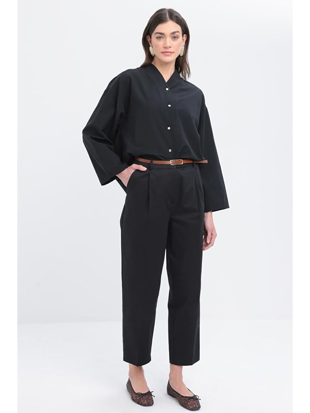Siyah-Kemerli Boru Paça Pantolon-1