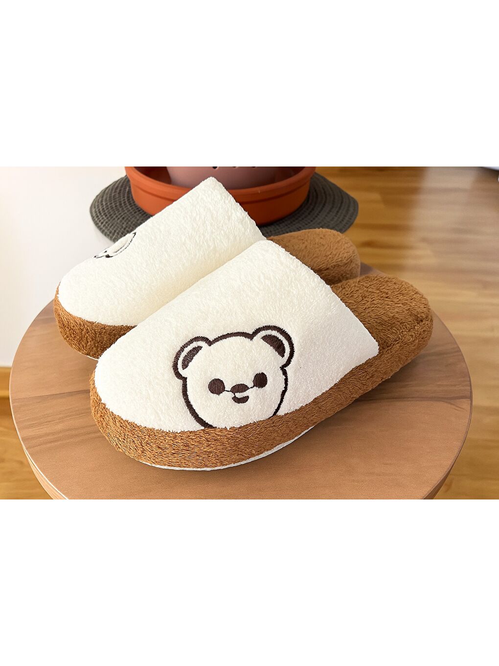 Beyaz MOMO Ayıcık Kadın Ev Terliği Günlük Rahat Kışlık Terlik-1