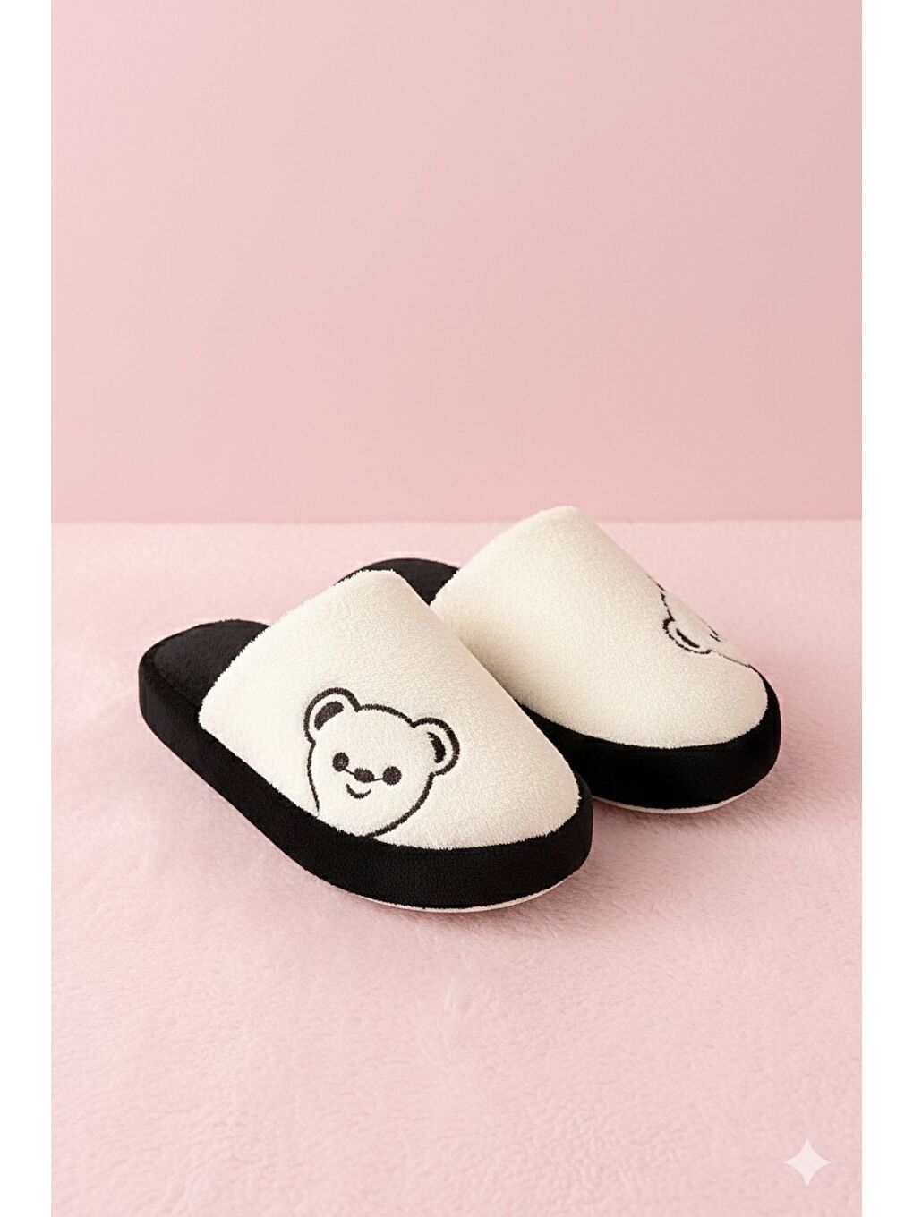 Beyaz MOMO Ayıcık Kadın Ev Terliği Günlük Rahat Kışlık Terlik