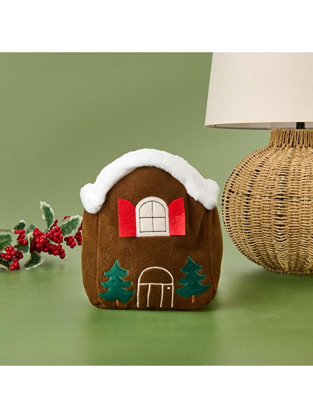 Evidea Soft Yeni Yıl Evi Figürlü Yastık - Kahverengi - 22x22 cm