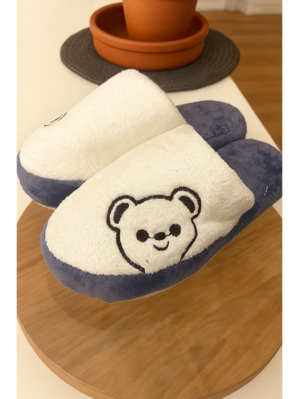 Beyaz MOMO Ayıcık Kadın Ev Terliği Günlük Rahat Kışlık Terlik-1