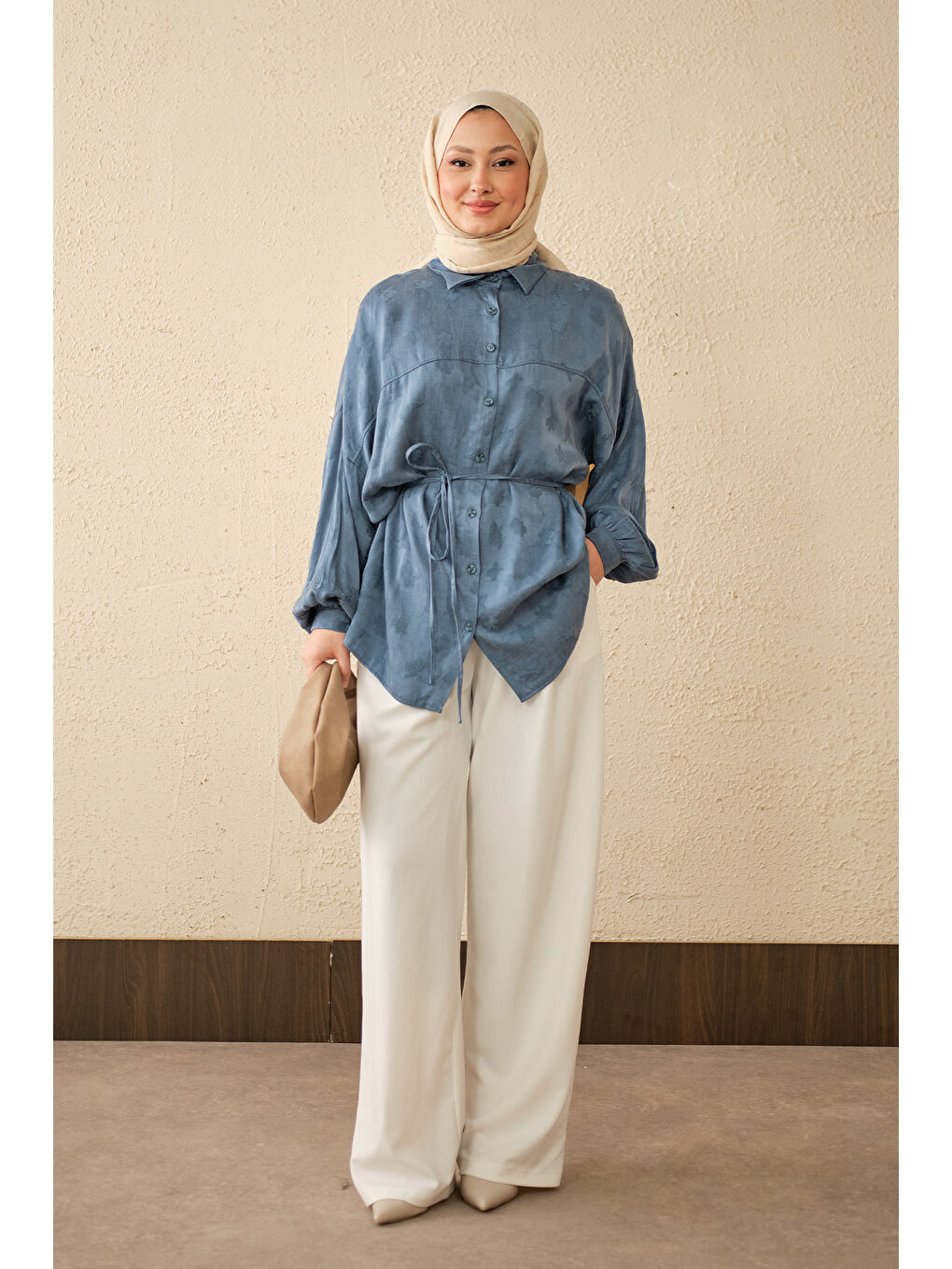 Kadın Yonca Desen Saten Bel Bağlamalı Gömlek Mavi-1