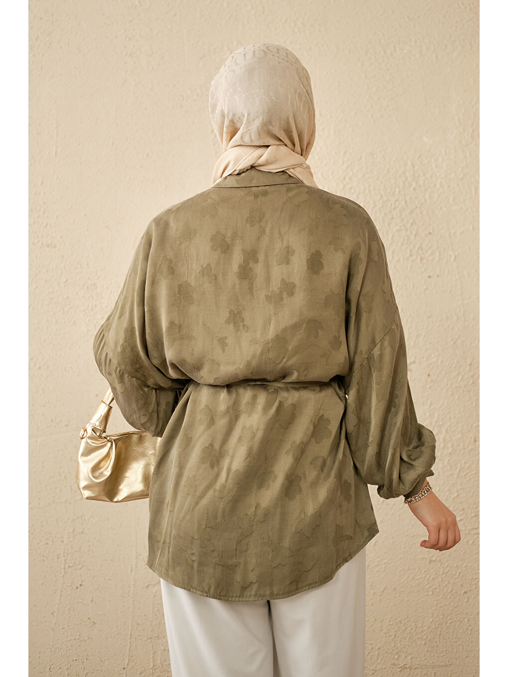 Kadın Yonca Desen Saten Bel Bağlamalı Gömlek Haki Yeşil-4