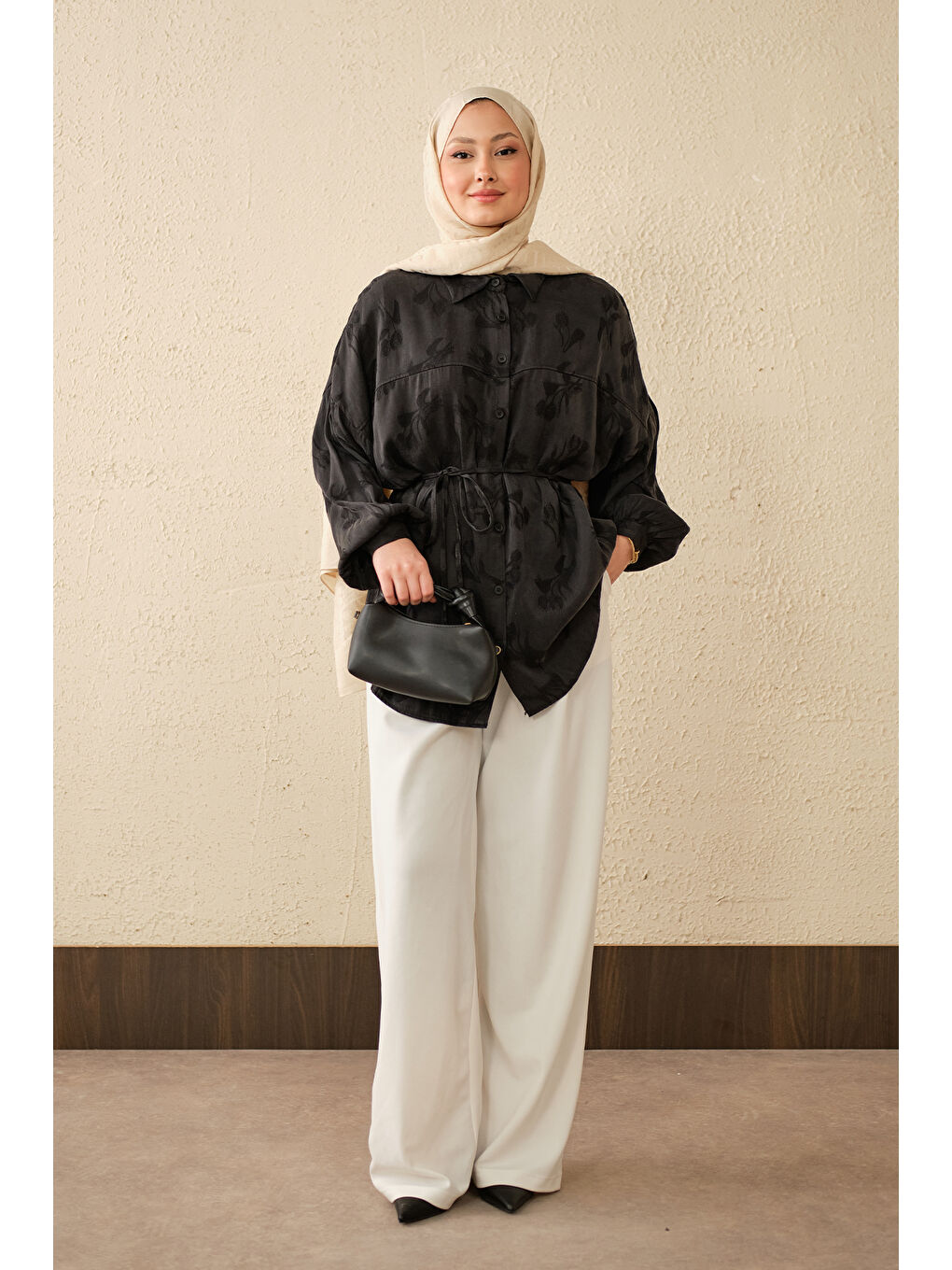 Kadın Lale Desen Saten Bel Bağlamalı Gömlek Siyah-1