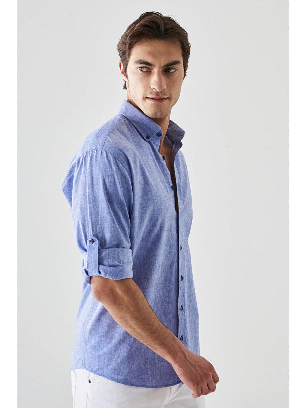 Mavi Erkek Saks Comfort Fit Rahat Kesim Düğmeli Yaka Casual Keten Gömlek-5