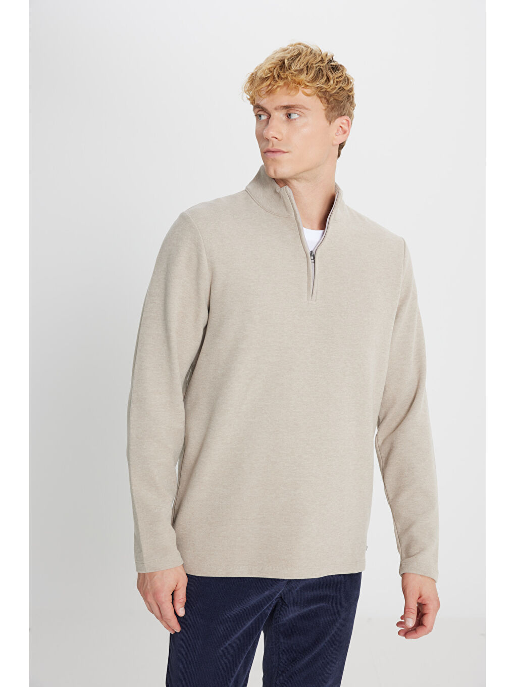 Erkek Bej Pamuklu Slim Fit Dar Kesim Bato Yaka Uzun Kollu Sweatshirt-2