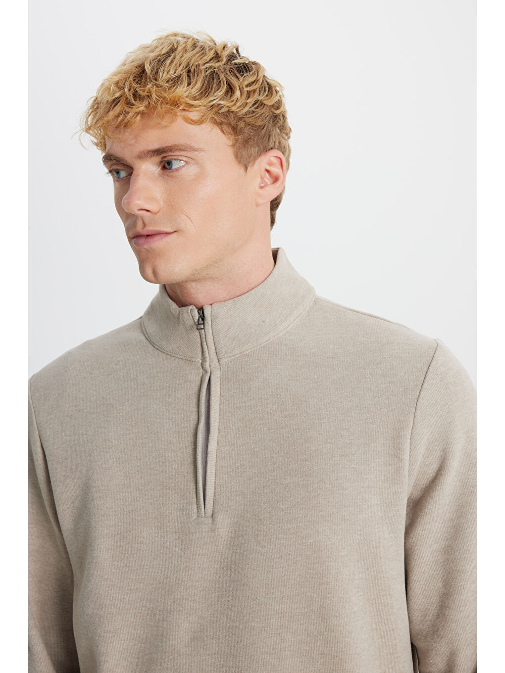 Erkek Bej Pamuklu Slim Fit Dar Kesim Bato Yaka Uzun Kollu Sweatshirt-3