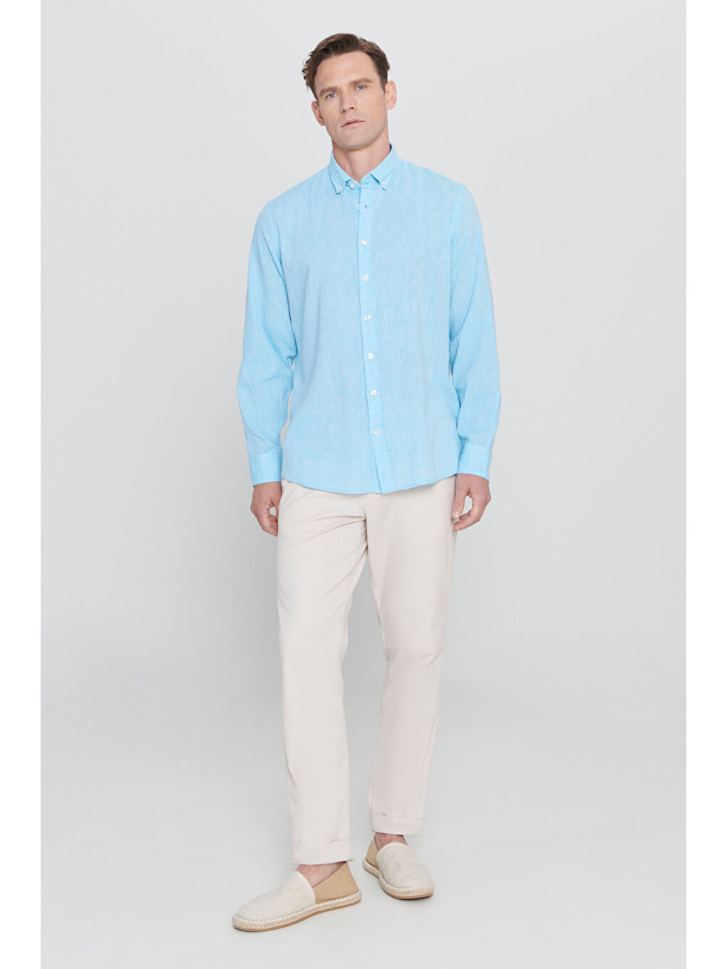 Erkek Turkuaz Comfort Fit Rahat Kesim Düğmeli Yaka Casual Keten Gömlek-1