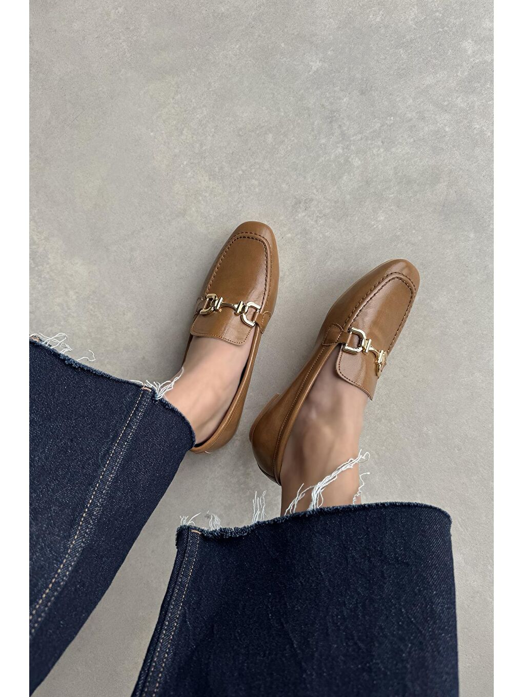 Kahverengi Lena Kadın Toka Detay Kırışık Deri Babet Camel-1